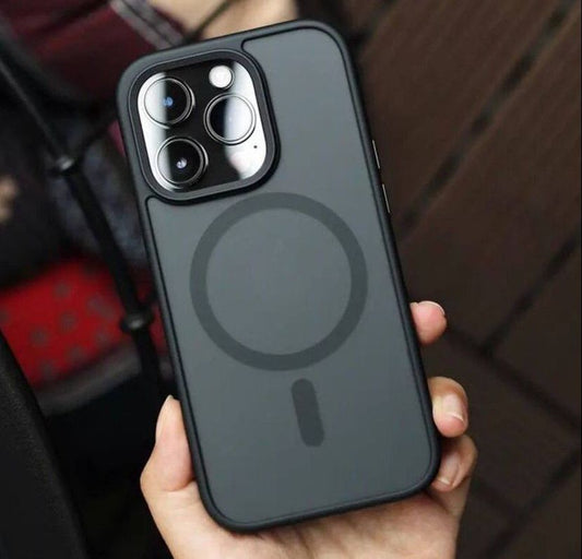 Smoke Case with MagFit for iPhone 16 Series