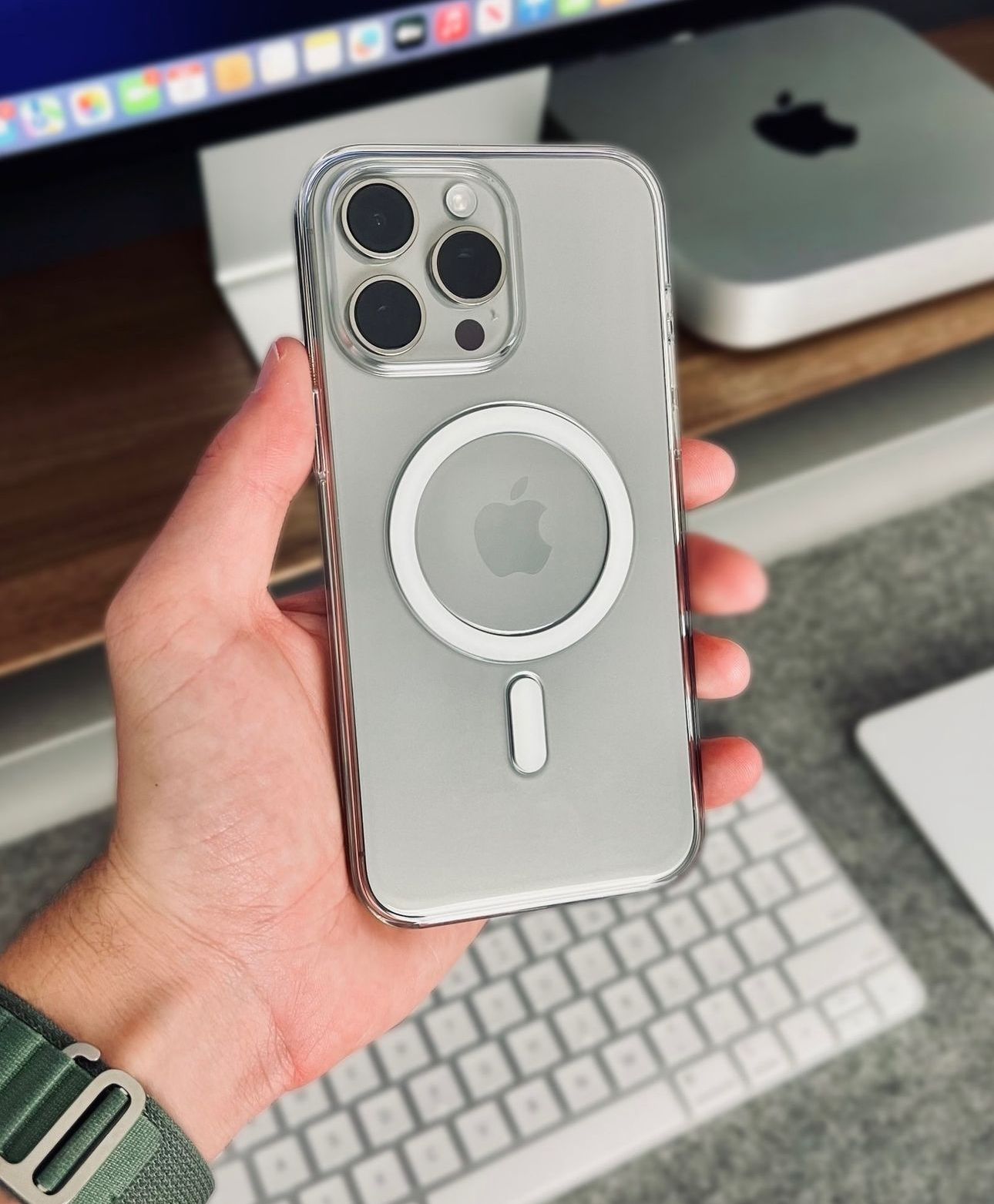 Original IC Clear Case for iPhone with Notification Alert & MagSafe